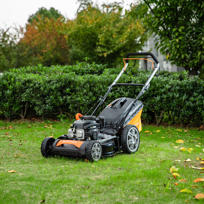 Petrol lawn mower with 4-in-1 drive 51cm, 65L