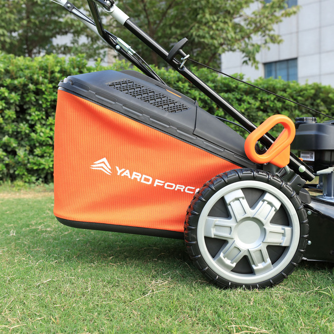 Petrol lawn mower with 4-in-1 drive 51cm, 65L, Honda engine