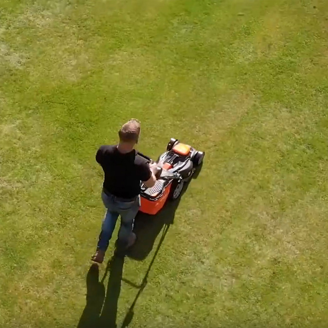 Cordless lawn mower 2x20V, 34cm, 35L
