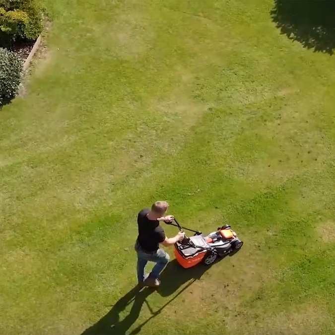 Cordless lawn mower 2x20V, 34cm, 35L