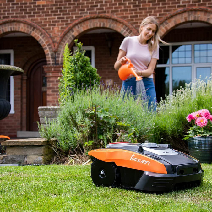 Kompaktiškas 400RIS pjovimo robotas Wi-Fi, lietaus jutiklis